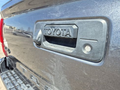 Used 2020 Toyota Tacoma SR5 image 21