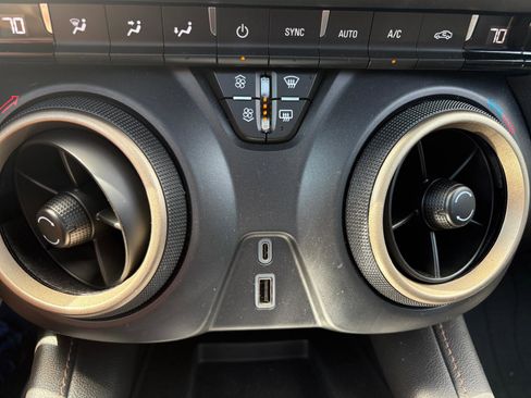 Used 2023 Chevrolet Blazer Premier w/ Enhanced Convenience Package image 30