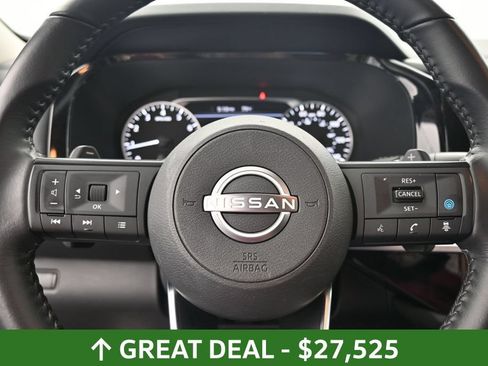 Used 2025 Nissan Pathfinder SV FWD image 31