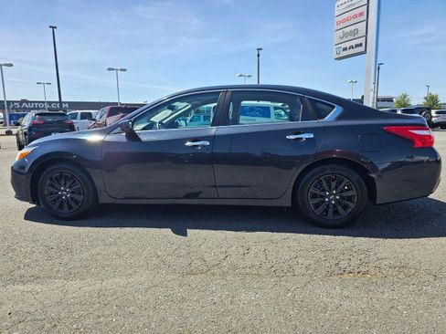 Used 2017 Nissan Altima 2.5 S w/ Power Driver Seat Package FWD image 6