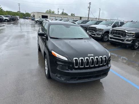 Used 2016 Jeep Cherokee Latitude FWD image 22