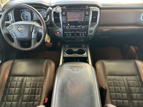 Used 2017 Nissan Titan Platinum Reserve RWD image 12