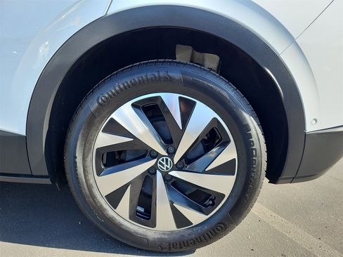 Used 2023 Volkswagen ID.4 Pro image 34