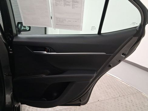 Used 2021 Toyota Camry LE image 25