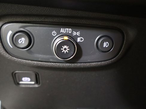 Used 2024 GMC Terrain SLT AWD/4WD image 34