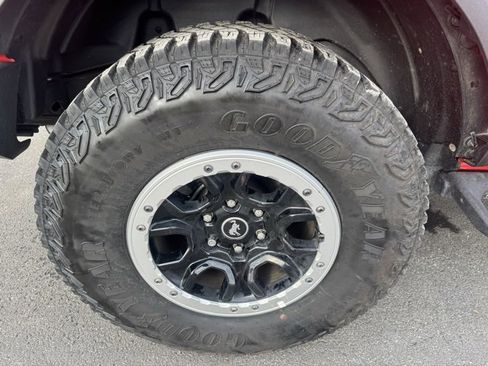 Certified 2023 Ford Bronco Badlands w/ Sasquatch Package image 47