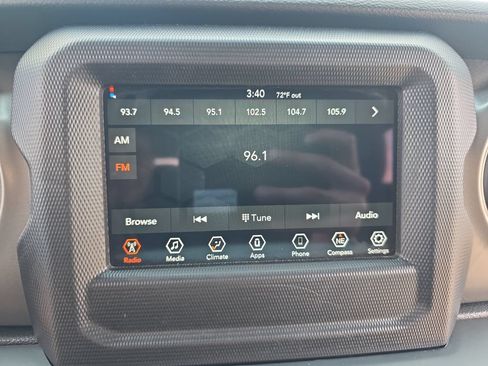 Used 2022 Jeep Wrangler Sport AWD/4WD image 21