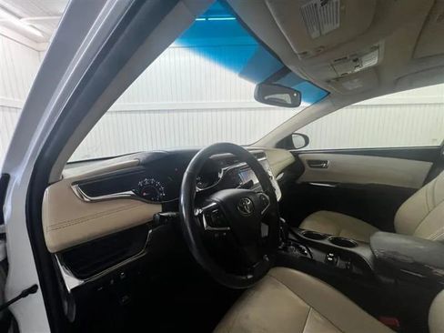 Used 2013 Toyota Avalon XLE image 10