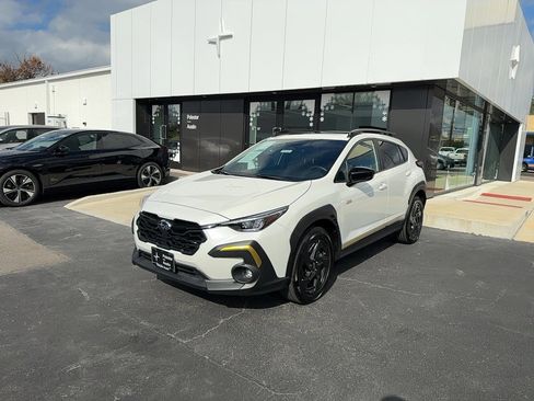 Used 2024 Subaru Crosstrek 2.5i Sport image 2