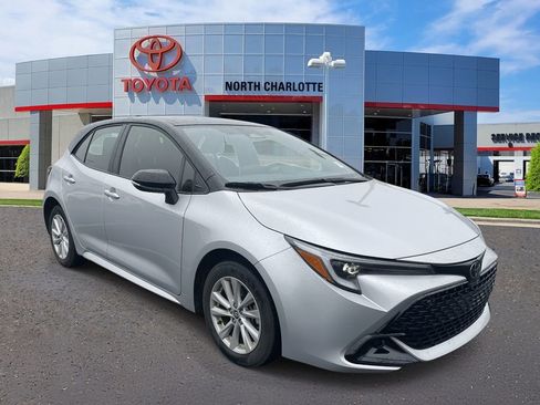 Used 2024 Toyota Corolla SE image 1