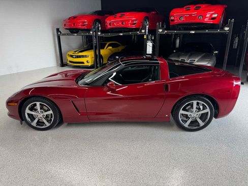 Used 2009 Chevrolet Corvette Coupe w/ Preferred Equipment Group RWD image 8