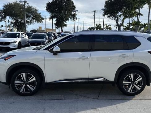 Used 2023 Nissan Rogue SL w/ SL Premium Package image 12