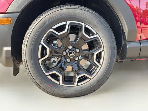 Used 2026 Ford Bronco Sport Outer Banks w/ Outer Banks Tech Package+ AWD/4WD image 34