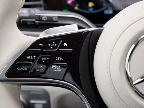 New 2026 Mercedes-Benz Maybach GLS 600 4MATIC image 21