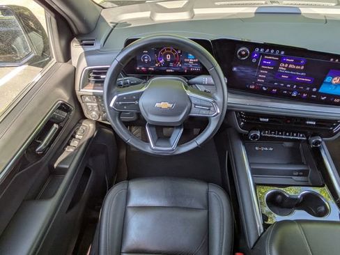 Used 2025 Chevrolet Tahoe LT AWD/4WD image 18