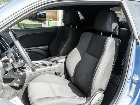 Used 2016 Dodge Challenger R/T RWD image 7