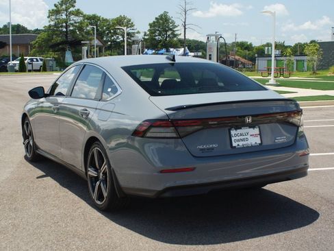 Used 2023 Honda Accord Sport image 15