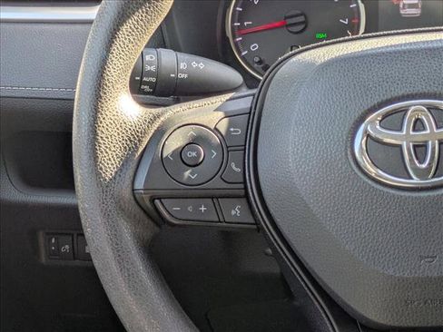 Used 2021 Toyota RAV4 XLE image 23