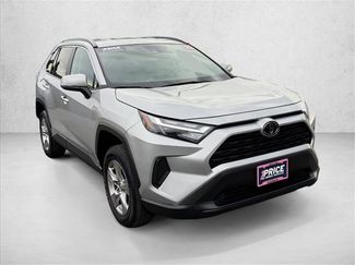 Used 2025 Toyota RAV4 XLE AWD/4WD video 3