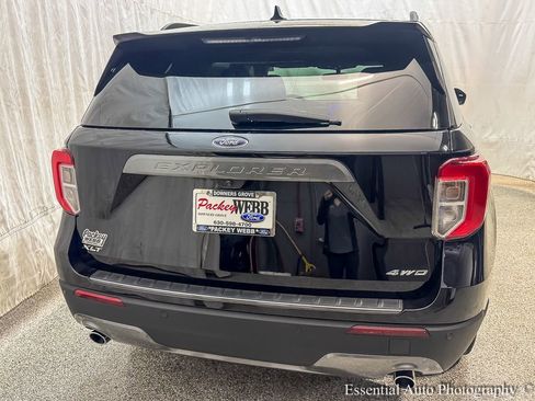 Used 2023 Ford Explorer XLT w/ Equipment Group 202A image 7