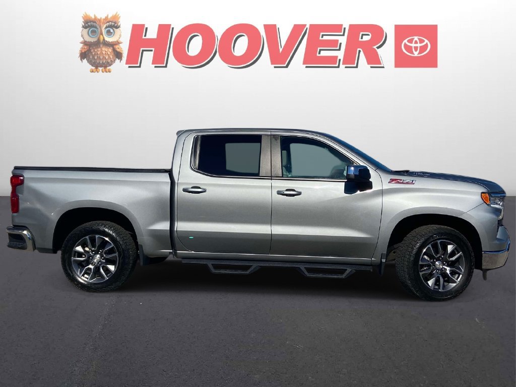 Used 2024 Chevrolet Silverado 1500 LT w/ Z71 Off-Road Package AWD/4WD image 5