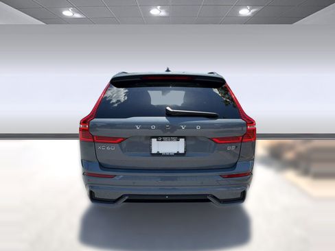 Used 2024 Volvo XC60 B5 Plus w/ Protection Package AWD/4WD image 9