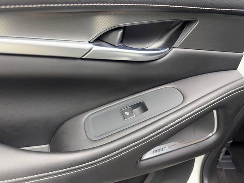 Used 2023 INFINITI QX60 Luxe w/ Performance Audio Package image 38