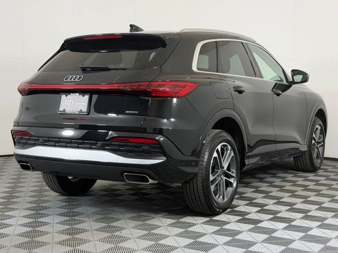 Certified 2025 Audi Q5 Premium w/ Convenience Package AWD/4WD image 9