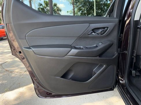 Used 2021 Chevrolet Traverse LT AWD/4WD image 46