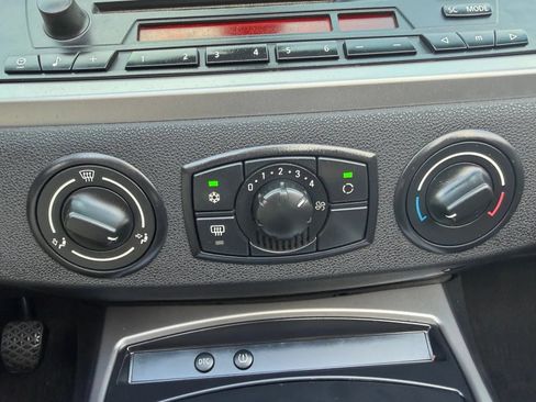 Used 2008 BMW Z4 3.0i RWD image 33