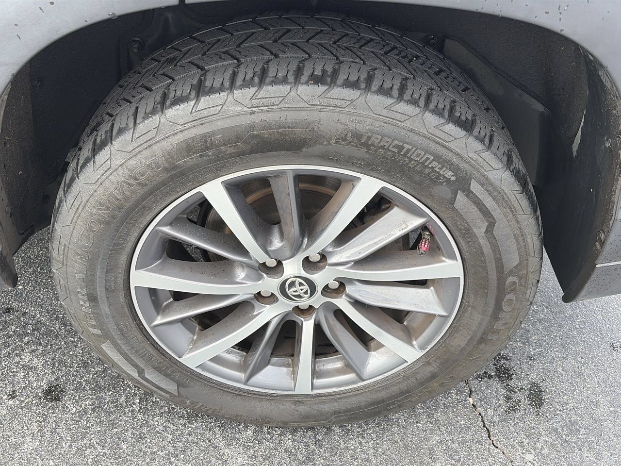 Used 2018 Toyota Highlander XLE FWD image 30