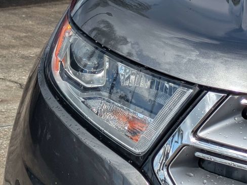 Used 2018 Ford Edge SEL w/ Equipment Group 201A FWD image 10