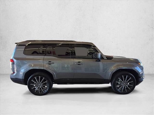 Used 2025 Lexus GX 550 AWD/4WD image 4