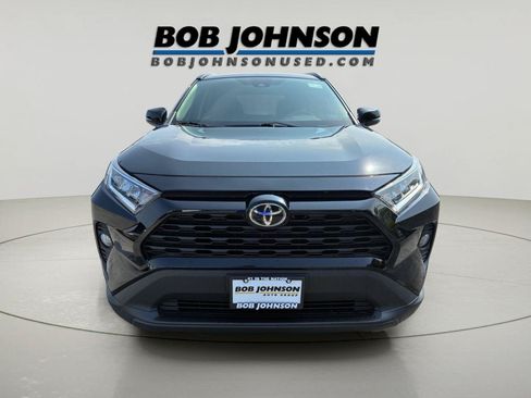 Used 2021 Toyota RAV4 XLE AWD/4WD image 6