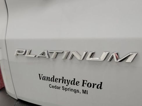 Used 2025 Ford Escape Platinum AWD/4WD image 6