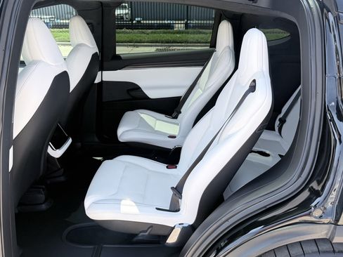 Used 2022 Tesla Model X Plaid AWD/4WD image 29