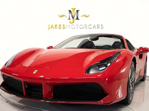 Used 2018 Ferrari 488 Spider image 24