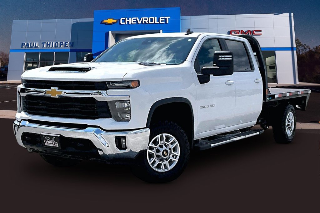 Used 2024 Chevrolet Silverado 2500 LT w/ Convenience Package AWD/4WD image 2