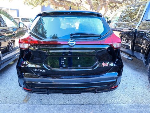 Used 2025 Nissan Kicks Play S image 9