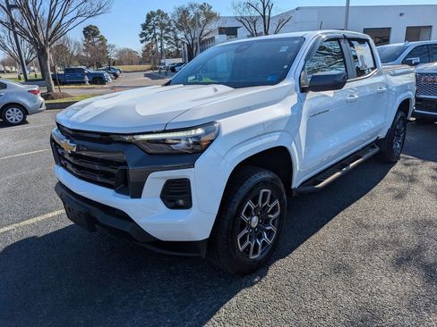 Used 2024 Chevrolet Colorado LT w/ LT Convenience Package III image 4
