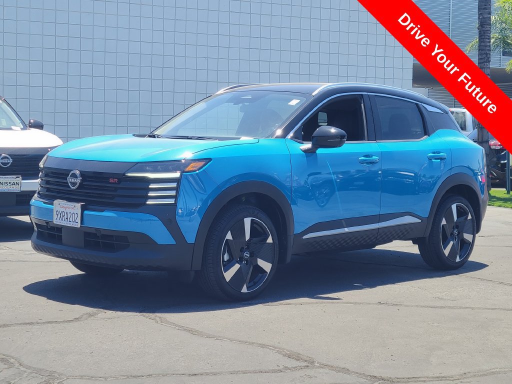 Used 2025 Nissan Kicks SR FWD image 2