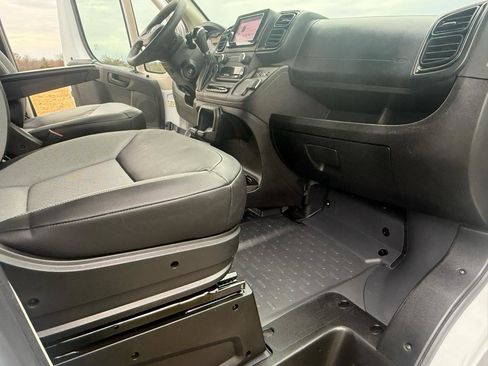 Used 2022 RAM ProMaster 2500 FWD image 18