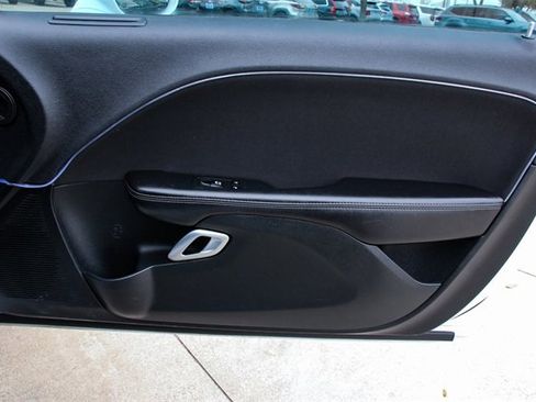 Used 2018 Dodge Challenger SXT image 25