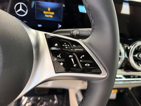 New 2026 Mercedes-Benz GLB 250 4MATIC image 31