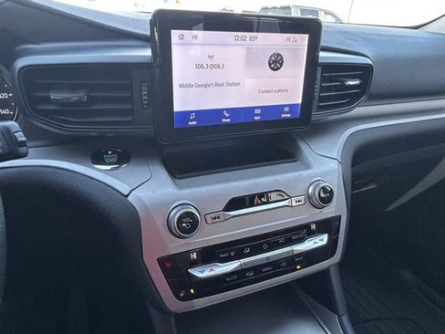 Used 2020 Ford Explorer XLT w/ Comfort Package RWD image 19