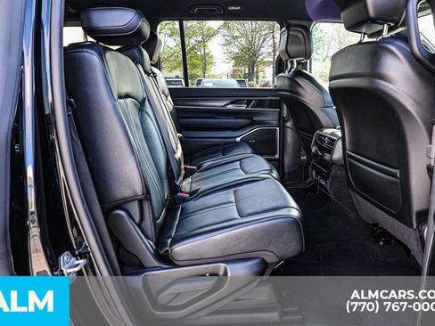 Used 2024 Jeep Wagoneer Series II w/ Flexible Seating Group RWD image 23