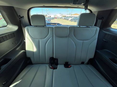 Used 2024 Hyundai Palisade SEL FWD image 31