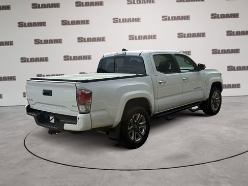 Used 2018 Toyota Tacoma Limited AWD/4WD image 5