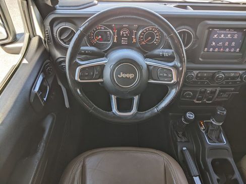 Used 2020 Jeep Gladiator Overland w/ LED Lighting Group image 13