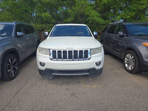 Used 2012 Jeep Grand Cherokee Overland AWD/4WD image 11